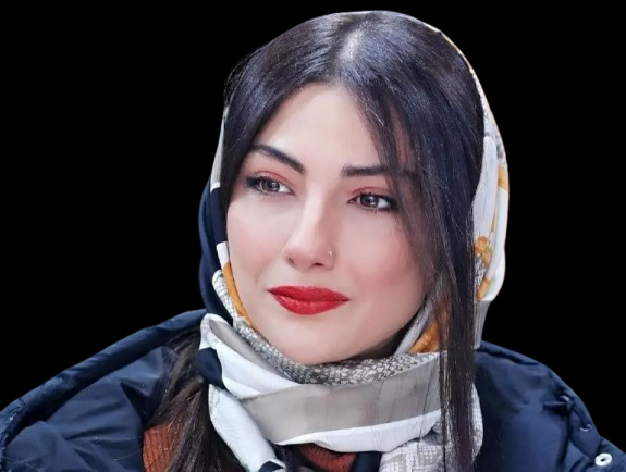 محیا دهقانی